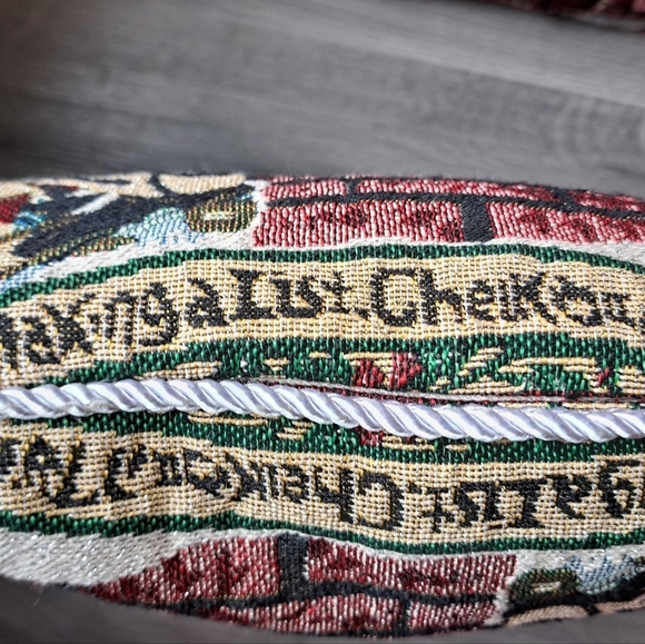 VTG SANTA CLAUS tapestry cushions roped edging zip closure Holiday decor Set 2 - Picture 5 of 7